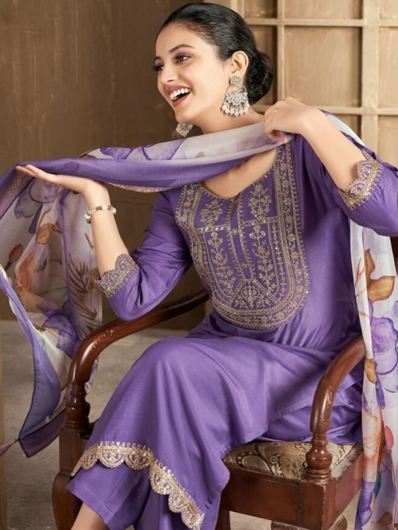 Lavender Rayon Slub Embroidered Kurta Set with Printed Chanderi Dupatta